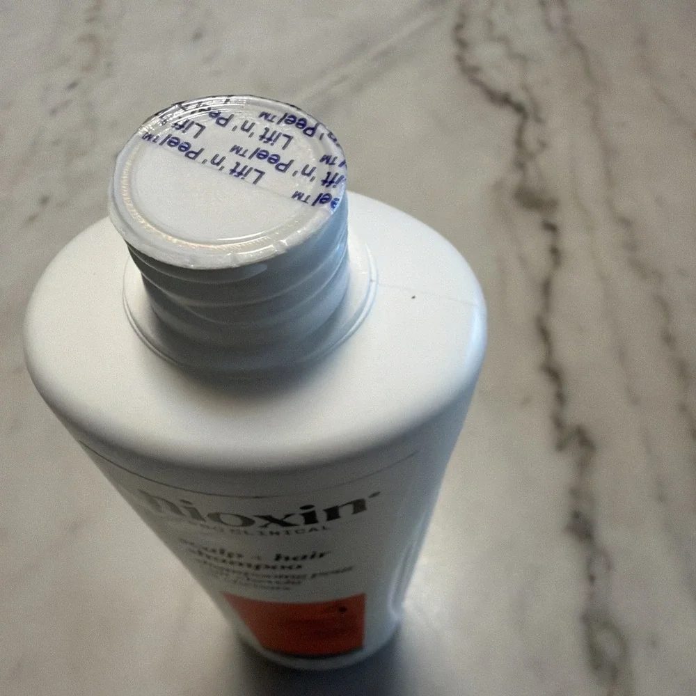 Nioxin Pro Clinical 4 Scalp & Hair Shampoo 500ml 16.9 fl oz Hair Care